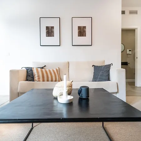 Appartement Comfortable Near The Center By Rems